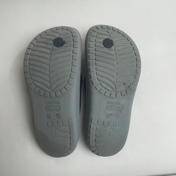 croc blue thong sandal size 4 m- 6W - Picture 8 of 10
